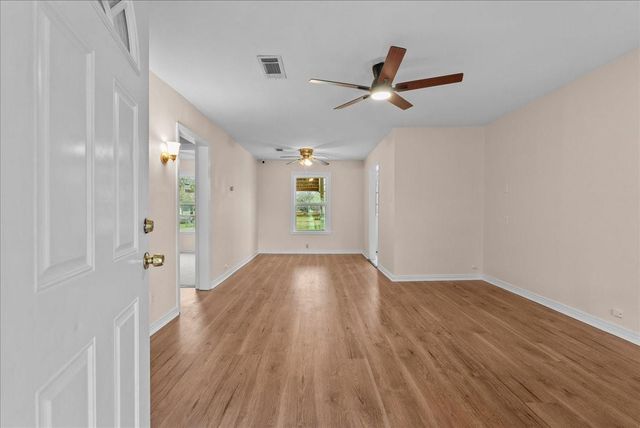 909 Tarpey Road, Texas City, TX 77591