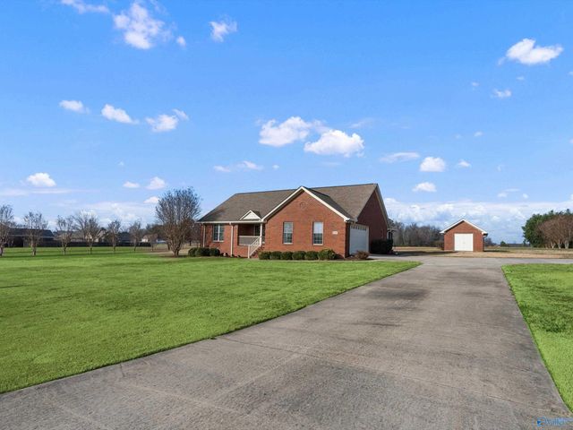 17745 Quinn Road, Athens, AL 35611