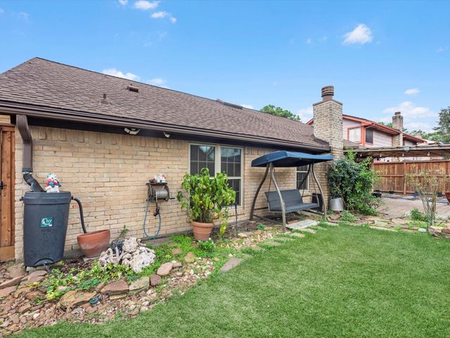 7735 Leafbrook Lane, Spring, TX 77379