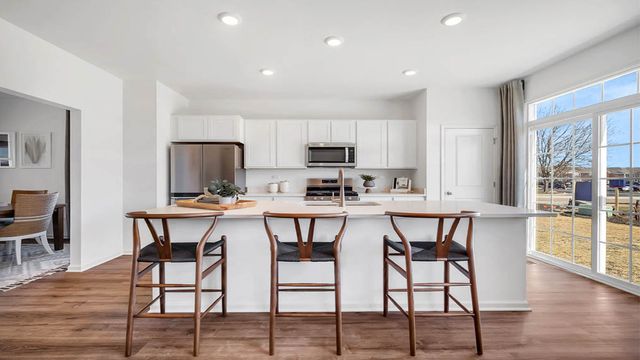 1704 Baler Avenue, Aurora, IL 60503