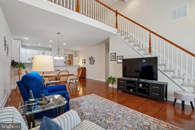 5122 CURRAN CREEK DR, Haymarket, VA 20169