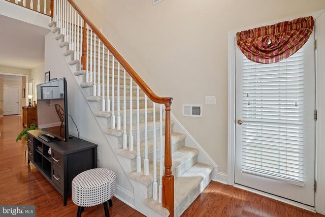 5122 CURRAN CREEK DR, Haymarket, VA 20169