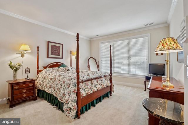 5122 CURRAN CREEK DR, Haymarket, VA 20169