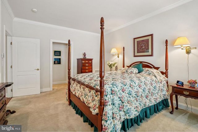 5122 CURRAN CREEK DR, Haymarket, VA 20169