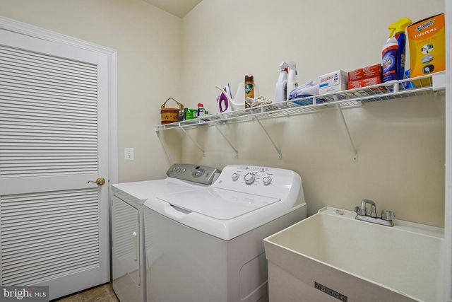 5122 CURRAN CREEK DR, Haymarket, VA 20169