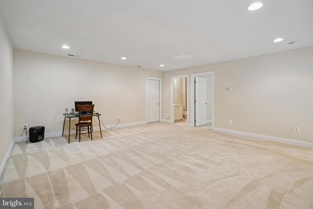 5122 CURRAN CREEK DR, Haymarket, VA 20169