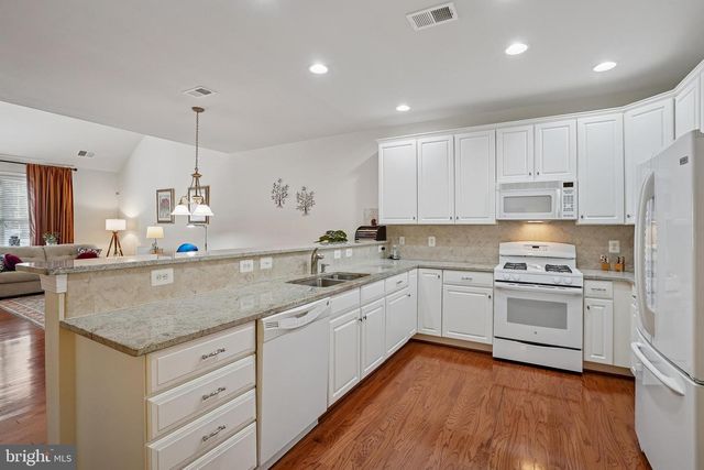 5122 CURRAN CREEK DR, Haymarket, VA 20169