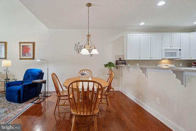 5122 CURRAN CREEK DR, Haymarket, VA 20169