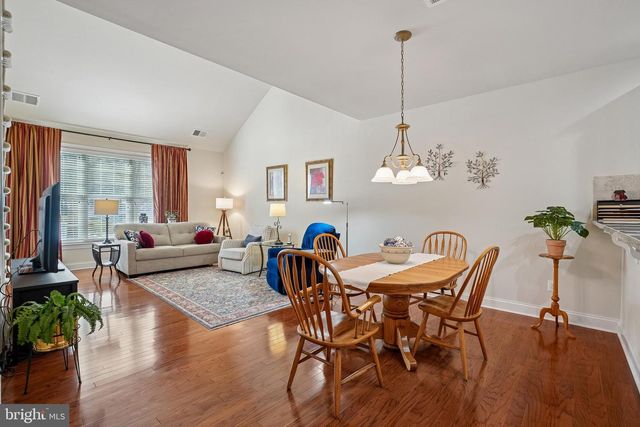 5122 CURRAN CREEK DR, Haymarket, VA 20169