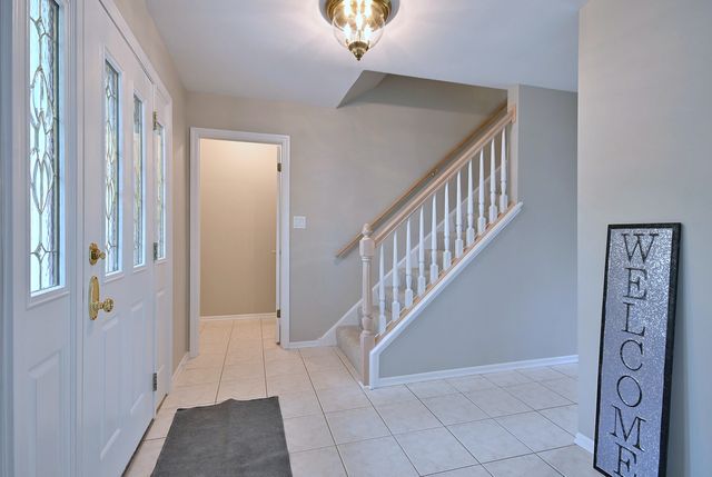 1408 Colony Court, Lombard, IL 60148