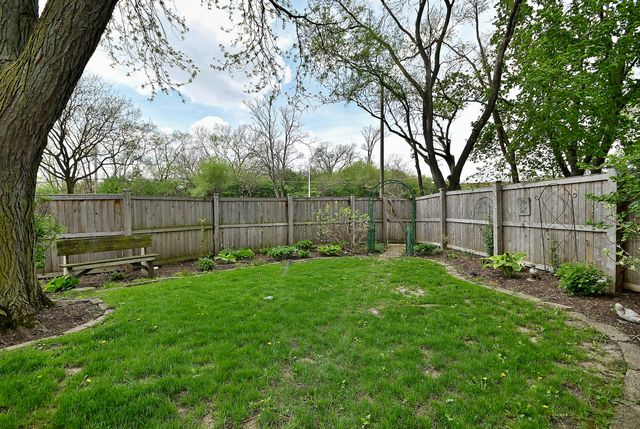 1408 Colony Court, Lombard, IL 60148