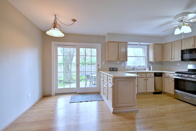 1408 Colony Court, Lombard, IL 60148