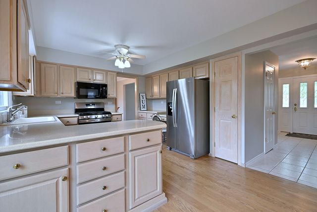 1408 Colony Court, Lombard, IL 60148