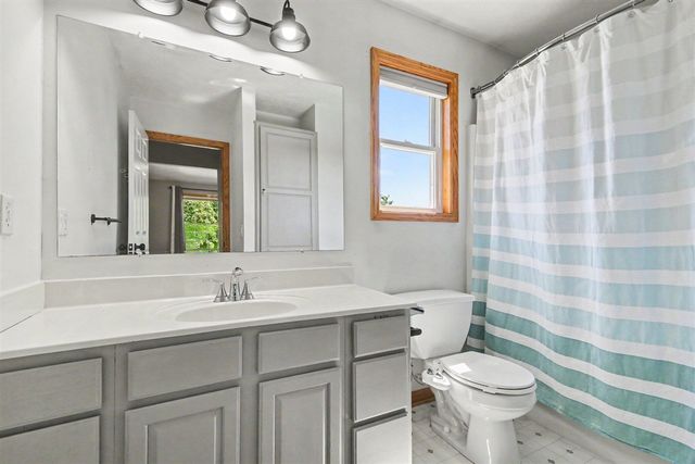 1090 Cumberland Avenue, Lowell, MI 49331