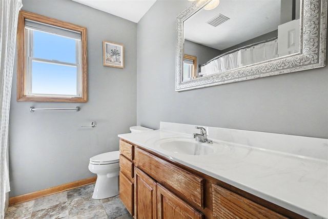 1090 Cumberland Avenue, Lowell, MI 49331