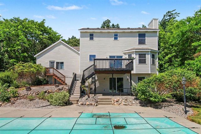 1090 Cumberland Avenue, Lowell, MI 49331