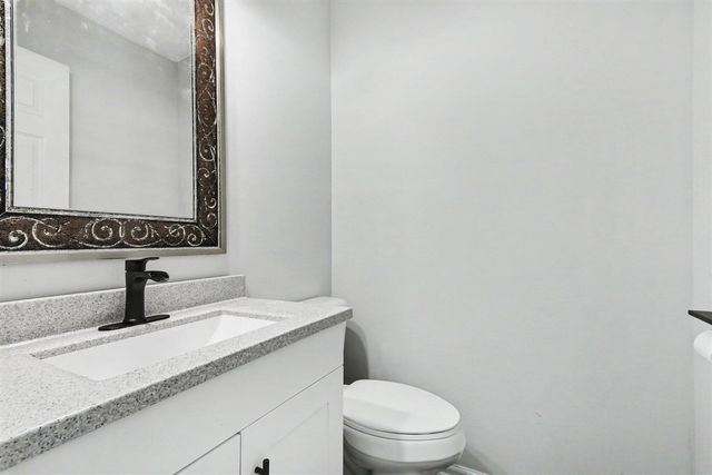 1090 Cumberland Avenue, Lowell, MI 49331
