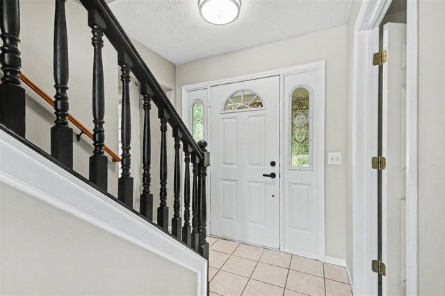 1090 Cumberland Avenue, Lowell, MI 49331