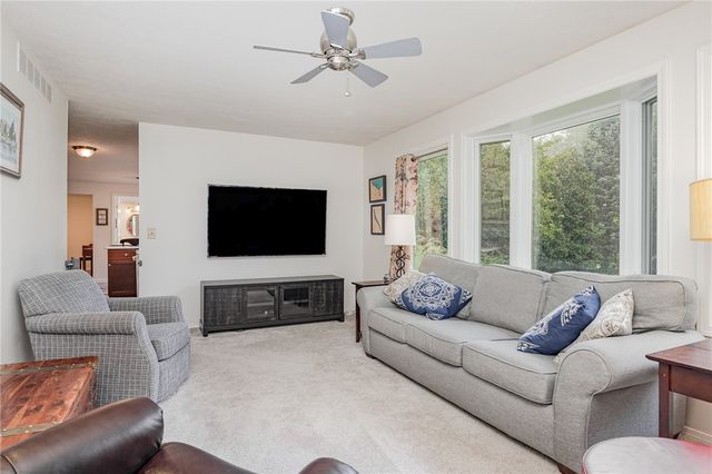602 Kayleigh Drive, Webster, NY 14580