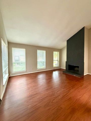 9353 Westwood Village 42, Houston, TX 77036