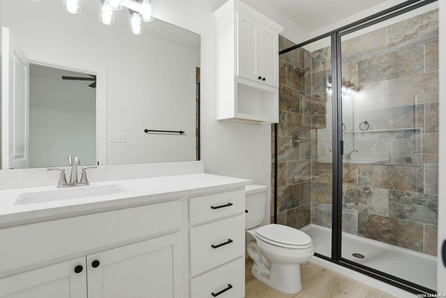 1145 PANIOLO DR, Boerne, TX 78006