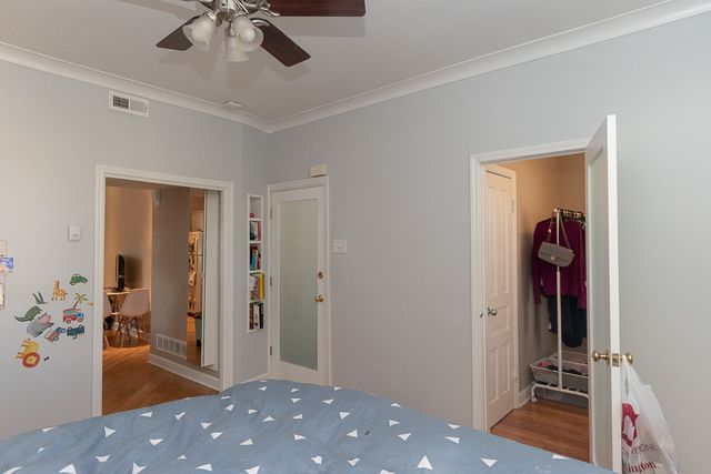 3144 N OAKLEY Avenue 3F, Chicago, IL 60618