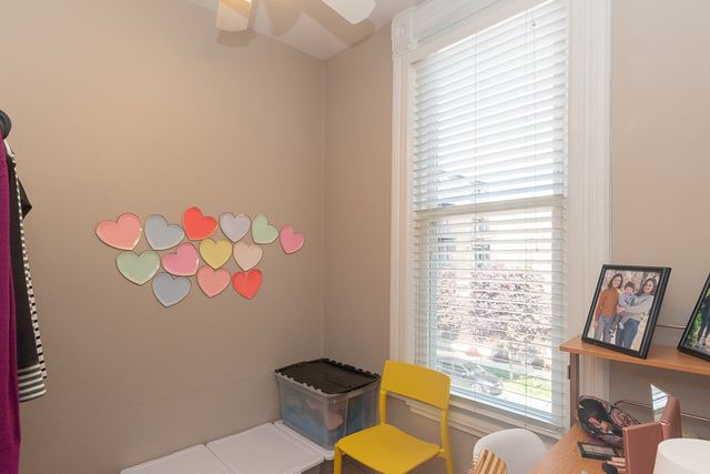 3144 N OAKLEY Avenue 3F, Chicago, IL 60618