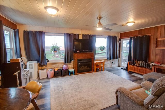 4 6th Street, Carrollton, IL 62016