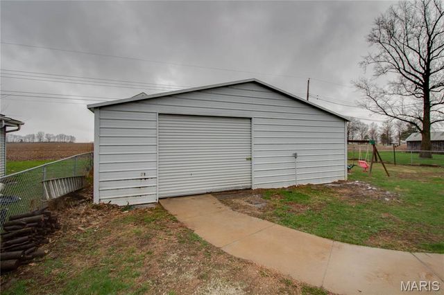 4 6th Street, Carrollton, IL 62016