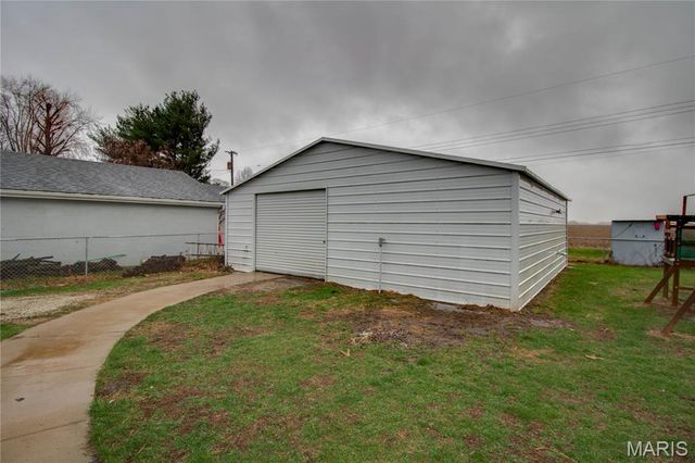 4 6th Street, Carrollton, IL 62016