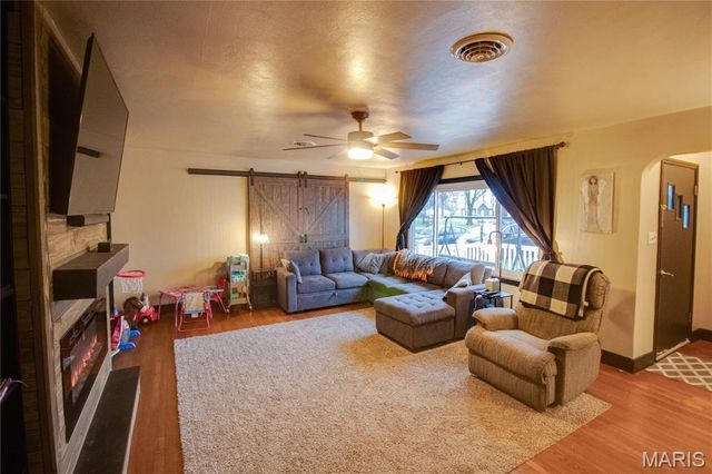 4 6th Street, Carrollton, IL 62016