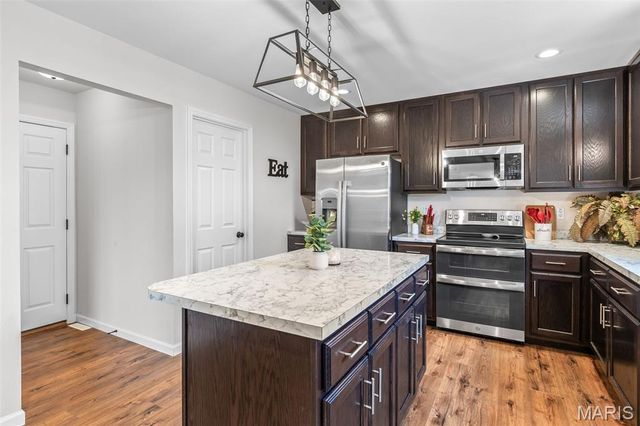 228 Red Maple Court, Hillsboro, MO 63050