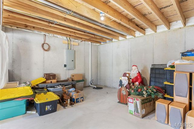 228 Red Maple Court, Hillsboro, MO 63050