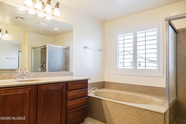 1252 W Vinovo Pass, Oro Valley, AZ 85755