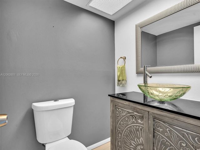 301 174th St 2205, Sunny Isles Beach, FL 33160