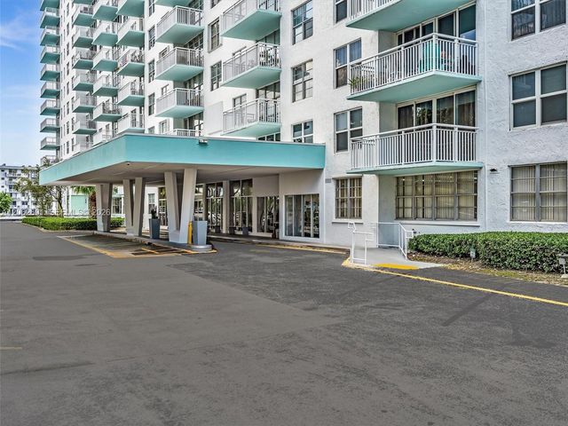301 174th St 2205, Sunny Isles Beach, FL 33160