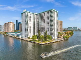 301 174th St 2205, Sunny Isles Beach, FL 33160