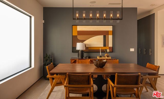 7139 Macapa Drive, Los Angeles, CA 90068