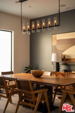 7139 Macapa Drive, Los Angeles, CA 90068