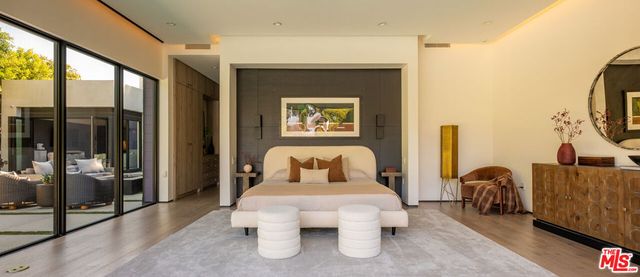 7139 Macapa Drive, Los Angeles, CA 90068