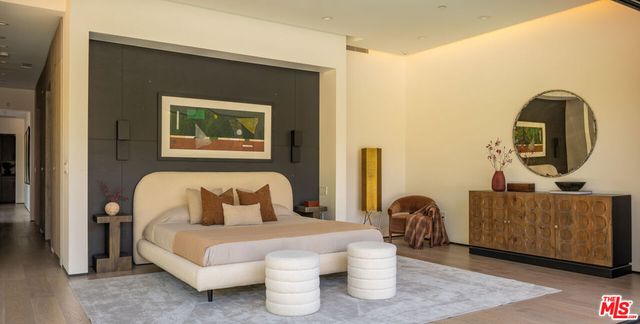 7139 Macapa Drive, Los Angeles, CA 90068