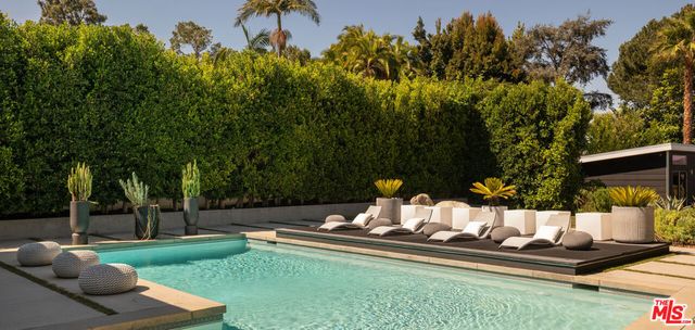 7139 Macapa Drive, Los Angeles, CA 90068