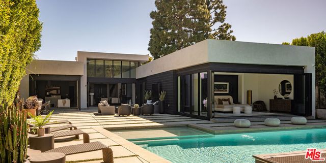 7139 Macapa Drive, Los Angeles, CA 90068
