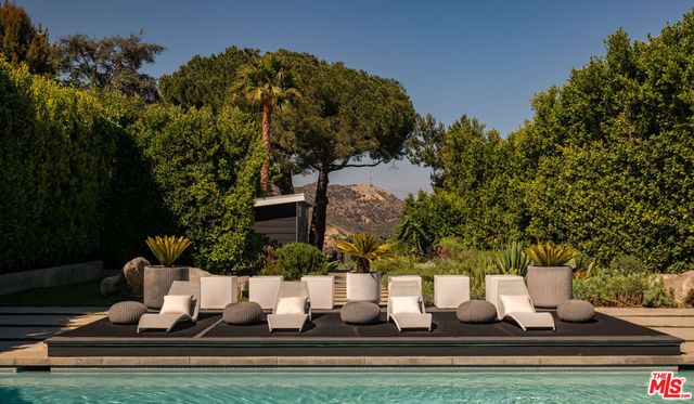 7139 Macapa Drive, Los Angeles, CA 90068