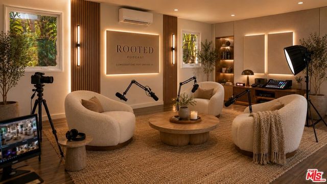 7139 Macapa Drive, Los Angeles, CA 90068