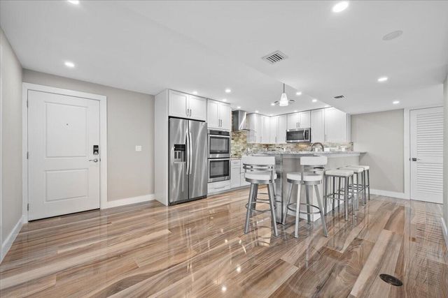 911 Ocean Drive 601, Juno Beach, FL 33408