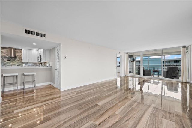911 Ocean Drive 601, Juno Beach, FL 33408