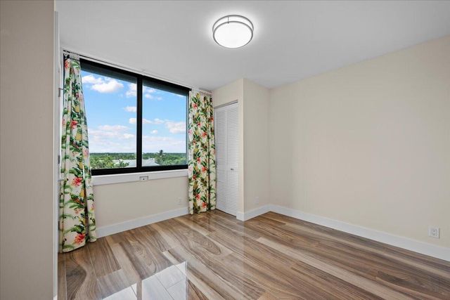 911 Ocean Drive 601, Juno Beach, FL 33408