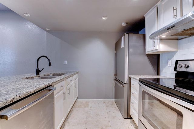 1920 Augusta Drive 19, Houston, TX 77057