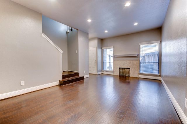 1920 Augusta Drive 19, Houston, TX 77057